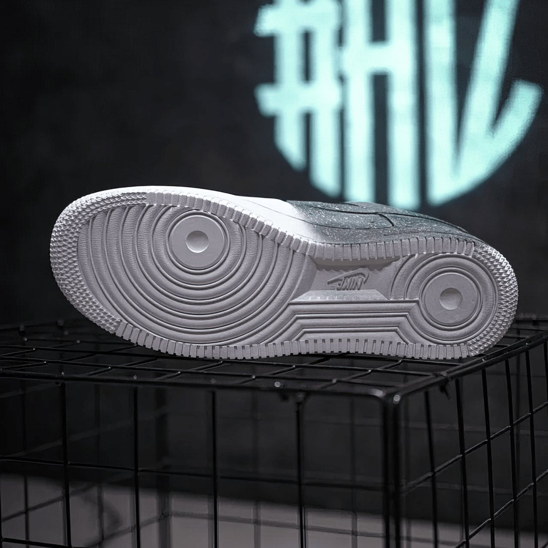 Men's Custom Gradient Cross Low-Top Sneakers
