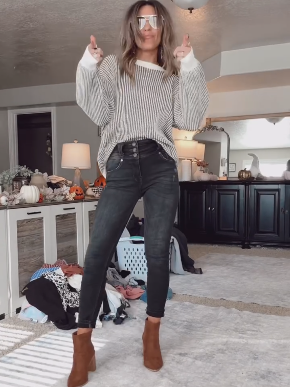 Textured Ribbed Knit Crewneck Sweater
