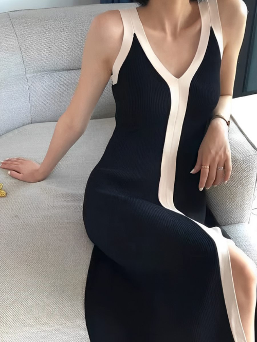 Sculpting Contrast V-Neck Ribbed Maxi Dress